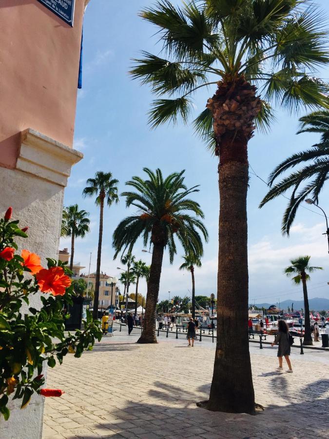 Superbe Studio Sur Le Port Et Rue Pietonne Sanary-sur-Mer Exterior photo